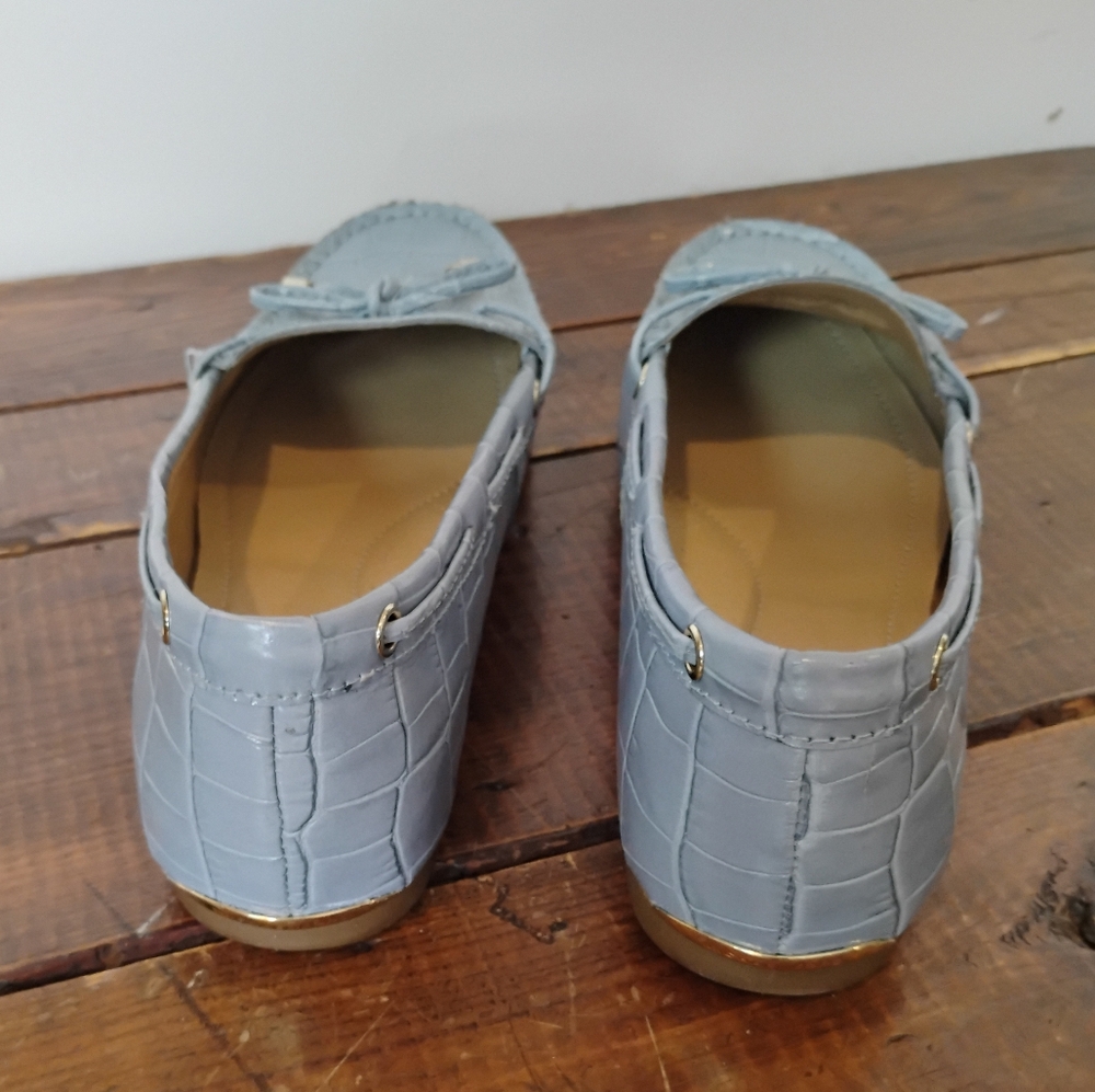 NWOB Michael Kors Sky Blue Women’s US 8.5M Flat Leather Loafers Moccasins - Picture 5 of 8